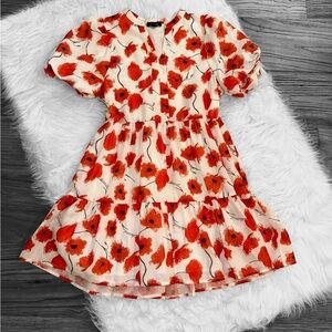 Elegant Floral Dress with Red Poppies